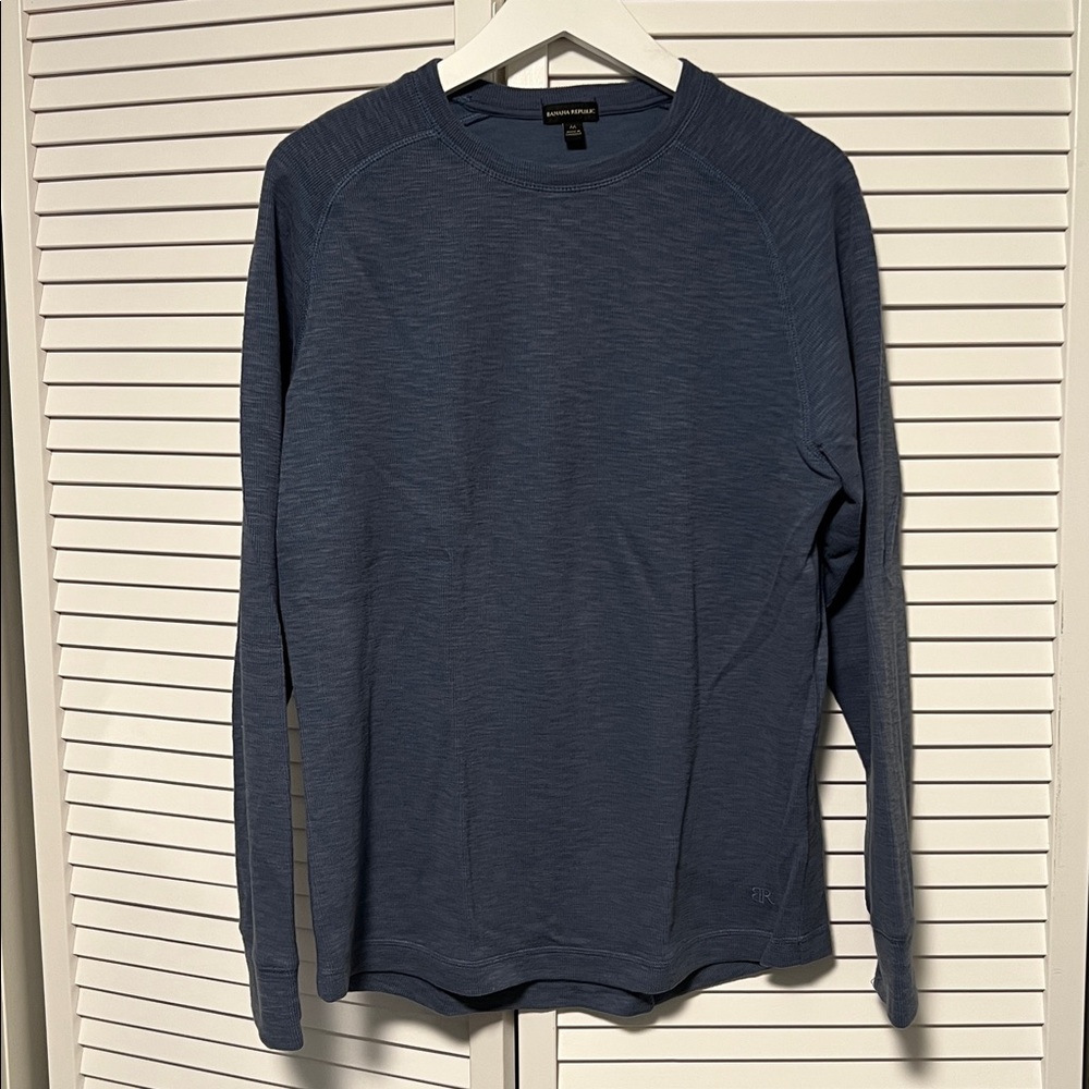 Banana Republic Charcoal Long Sleeve Men's Tee